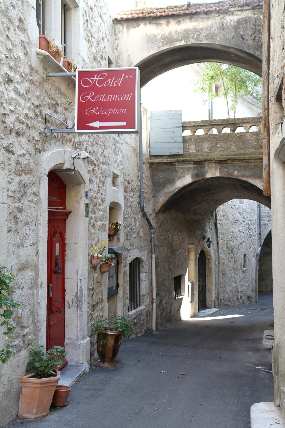 Logis Hotel Le Prieure Bourg-Saint-Andeol Exterior photo